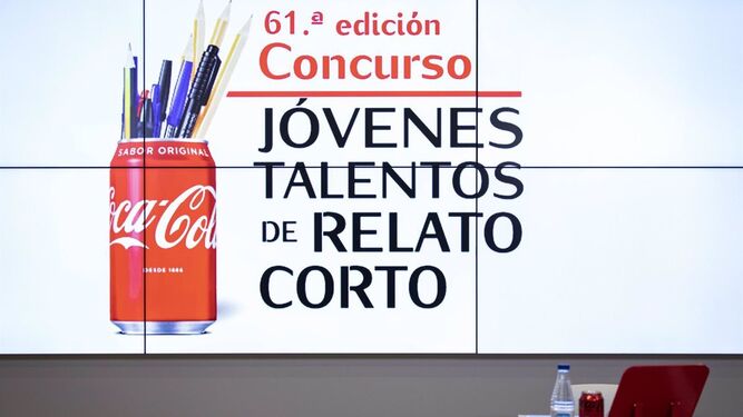 'El futuro como inspiración y una página en blanco': El reto que presenta Coca Cola a cerca de 1250 jóvenes andaluces