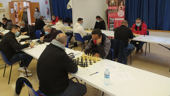 Imagen de los partidos de los equipos de ajedrez de La Zubia.