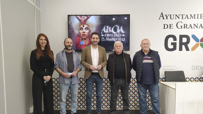 Granada extiende la cultura a los barrios: El musical 'Alicia en el país de las maravillas' llega a La Chana