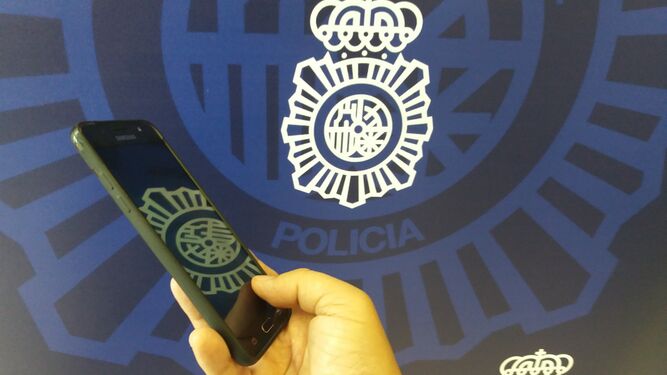 La Policía logra detener y recuperar al ladrón del teléfono sustraído en el centro de Granada.