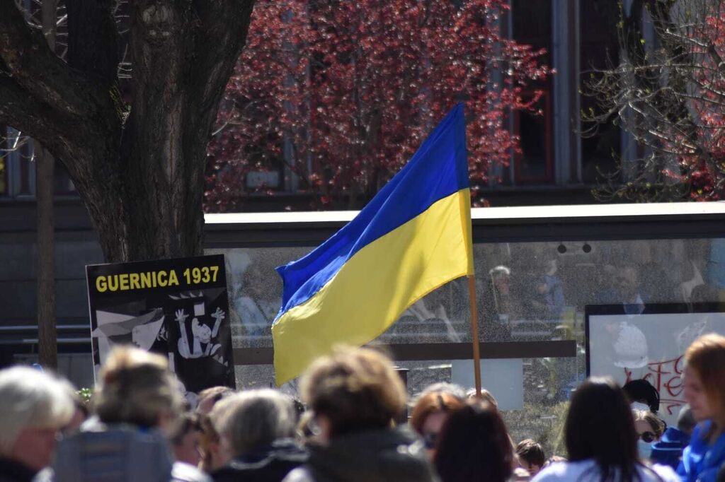 As&iacute; ha sido la movilizaci&oacute;n en Granada en apoyo al pueblo ucraniano