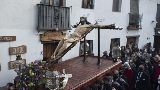 El Cristo de la Salud en plena procesión del vía crucis
