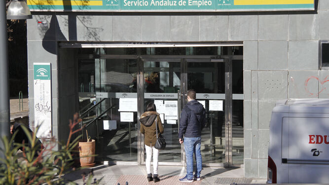 Paro Granada: subida leve pero aumentan los contratos indefinidos
