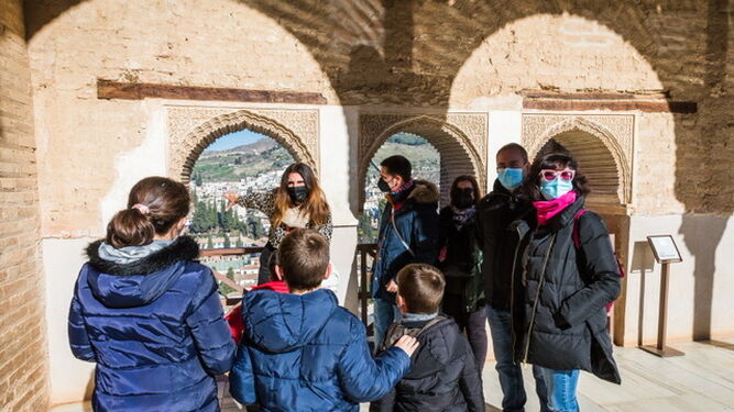 Visitas guiadas para las familias a la Alhambra en Semana Santa