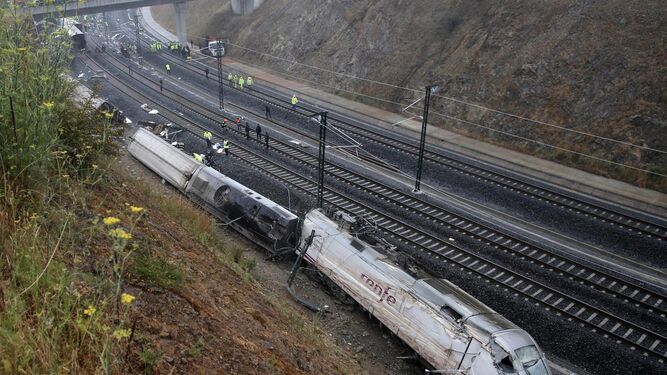 Imagen de archivo del accidente del tren Alvia que cubría la ruta entre Madrid y Ferrol en 2013.