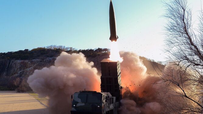 Imagen del lanzamiento del proyectil publicada por Corea del Norte