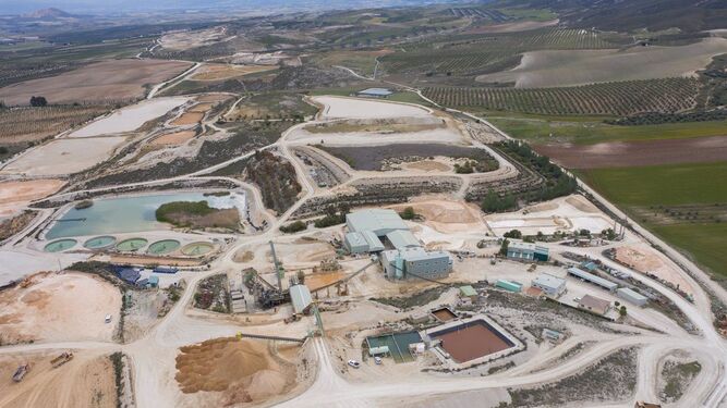 Imagen aérea de la mina de Escúzar, en una fotografía de archivo