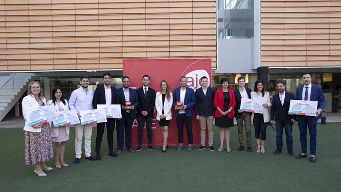 La Asociación de Jóvenes Empresarios de Granada premia el trabajo de Hub Place y Mahalo Poké