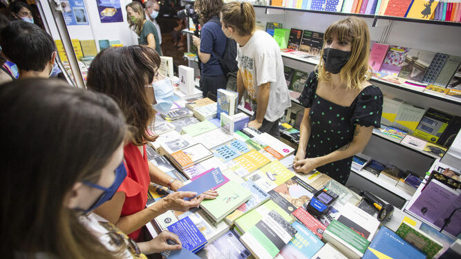 Feria del Libro  de Granada abre al público este fin de semana 100 actividades