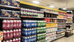 En las estanterías de los supermercados podemos encontrar varias marcas de leche