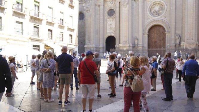Granada definirá cómo será el turismo del futuro en su primer plan estratégico