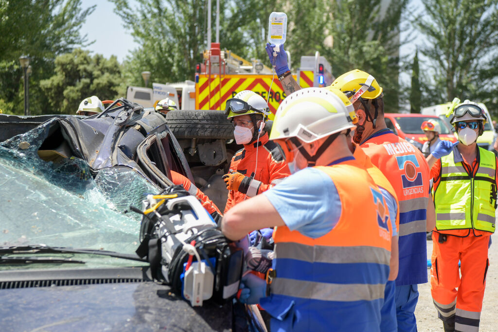 As&iacute; ha sido el simulacro de seguridad vial organizado por el 061 y la Fiscal&iacute;a en Granada
