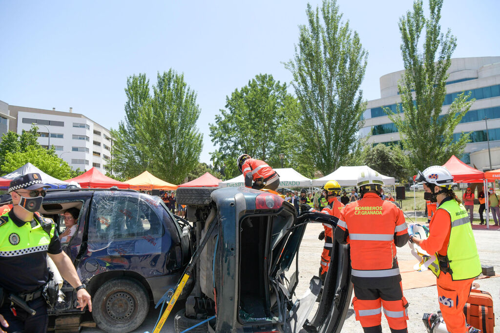 As&iacute; ha sido el simulacro de seguridad vial organizado por el 061 y la Fiscal&iacute;a en Granada