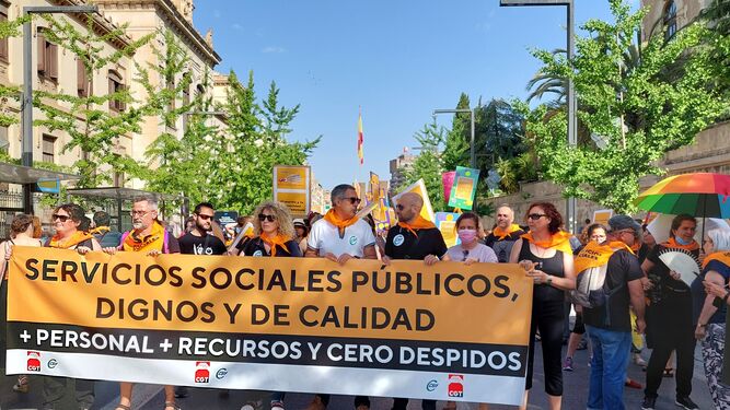 Imagen de la manifestación de los trabajadores de Servicios Sociales del Ayuntamiento Granada