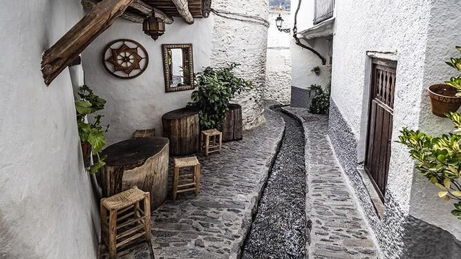 Pampaneira, uno de los pueblos más bonitos de España según The Times
