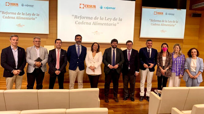 Jornada ‘Reforma de la Ley de la Cadena Alimentaria’ organizada en Almería por la Asociación de Empresarios del Sur de España (Cesur) y Cajamar.