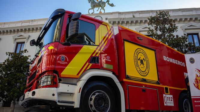 Imagen de un camión de bomberos del servicio de Granada