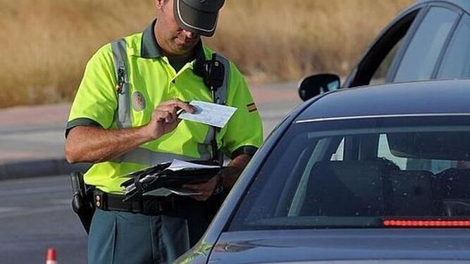 Estar informado al detalle de algunas situaciones específicas en circulación puede ayudarnos a librarnos de multas y, por supuesto, mantenernos seguros en carretera