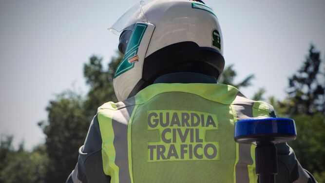 Despeña el coche con siete ocupantes en Vélez de Benaudalla tras saltarse un control de la Guardia Civil