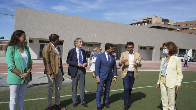 Imagen de la visita a la segunda fase de las obras del Estadio de la Juventud de Granada