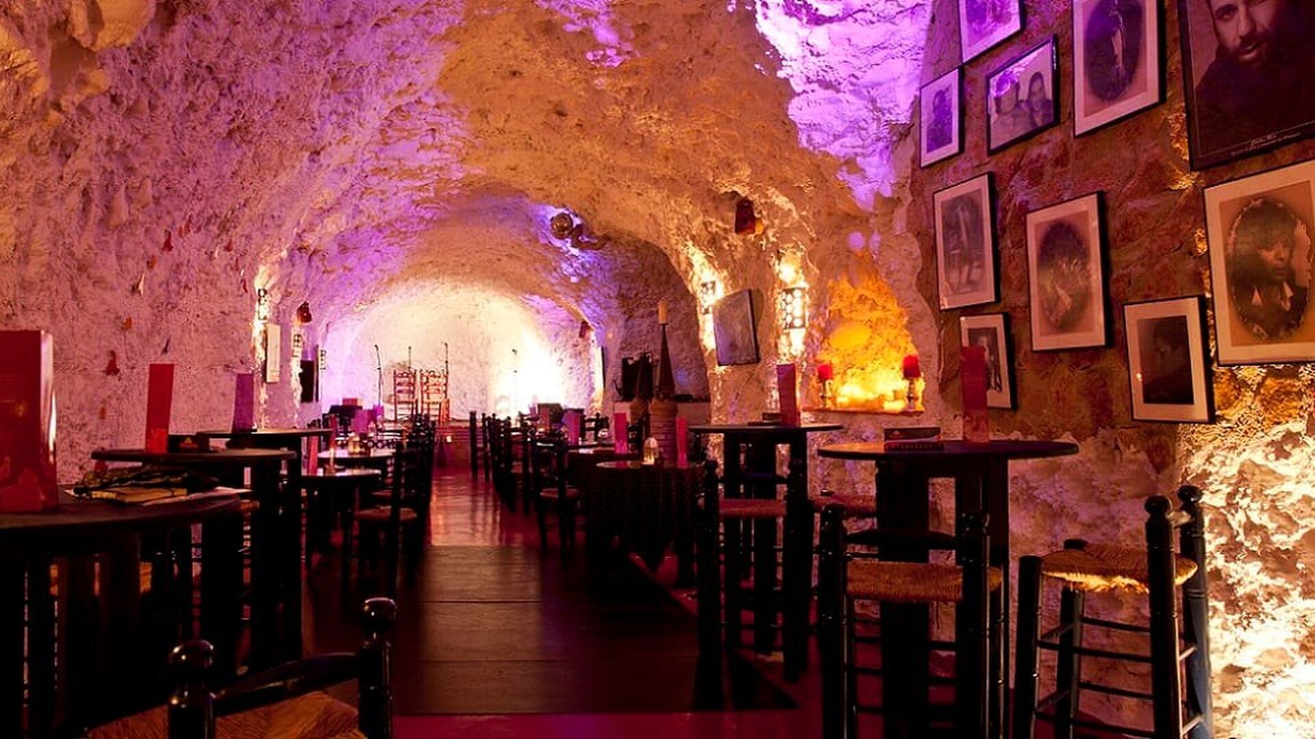 Las cuevas de Granada para disfrutar de una velada de cultura flamenca.