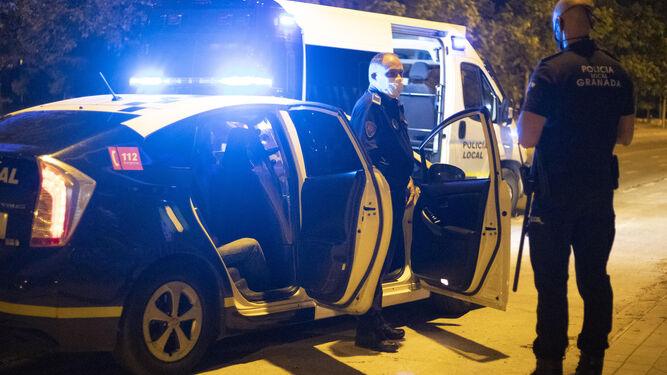Detenido en Granada un conductor que superaba cinco veces la tasa de alcohol permitida