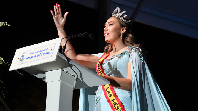 La reina de las fiestas de San Juan del Puerto 2022, Alba del Rocío González.