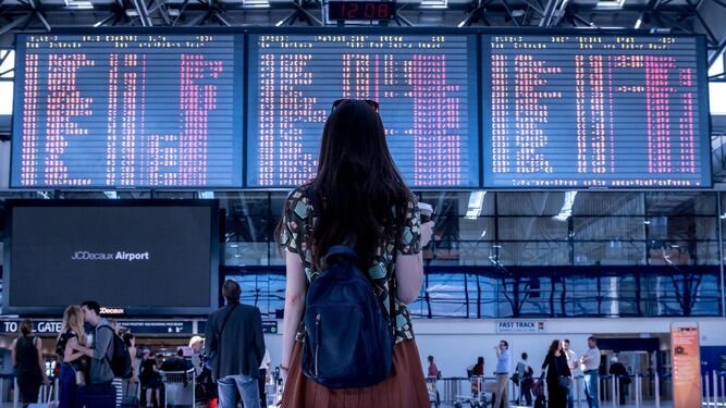 Anota las medidas que puedes tomar si te quedas sin maleta al llegar al aeropuerto de destino en tu próximo viaje
