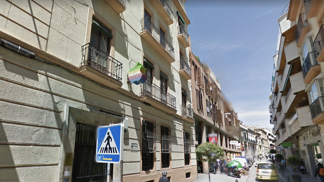 El antiguo logo de Apple que adornaba la Calle San Antón de Granada se puede ver en versiones antiguas de Google Maps