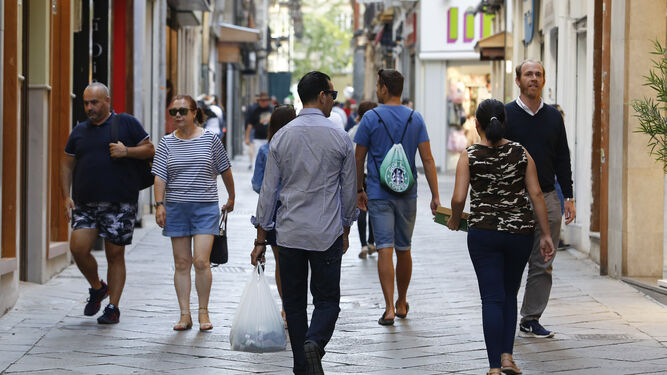Comerciantes de Granada piden mantener los horarios tradicionales y cerrar los domingos