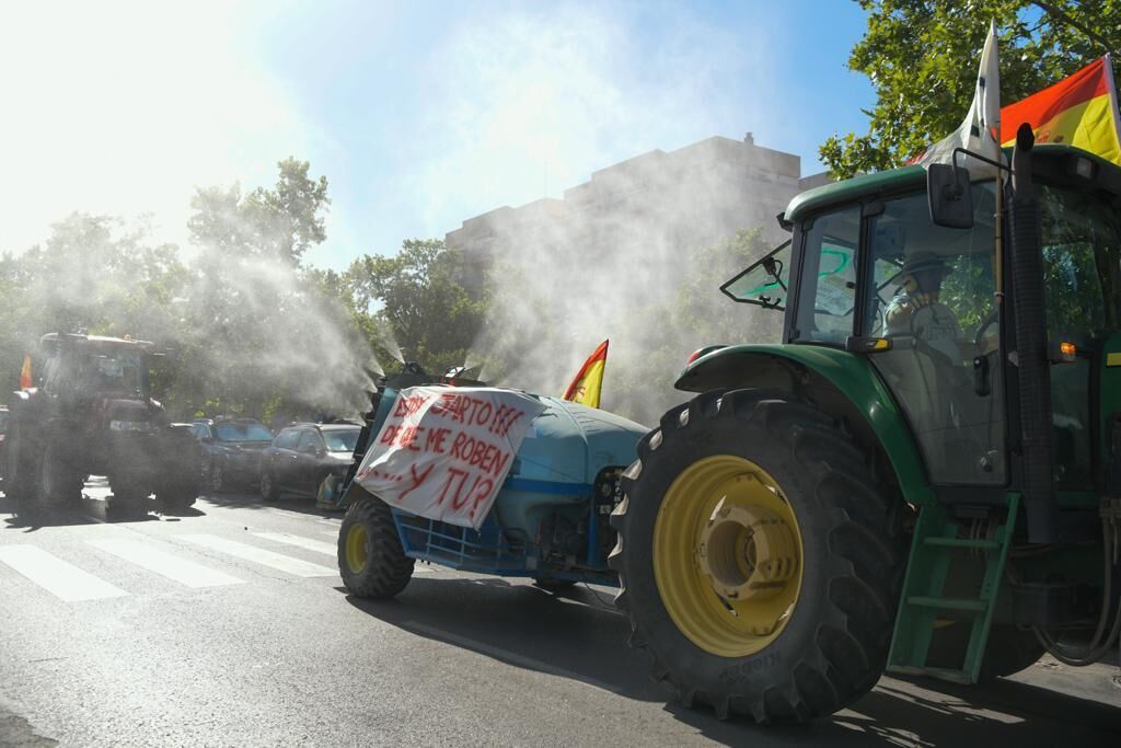 As&iacute; est&aacute; siendo la tractorada de Granada contra los precios de la gasolina y la luz