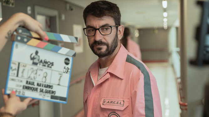 Arturo Valls interpreta a un presentador de éxito que acaba en prisión con una condena de dos años y un día.