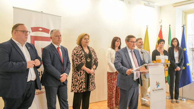El presidente de la Diputación de Granada, José Entrena, en el balance de los tres años de gestión del equipo de gobierno al frente de la institución provincial
