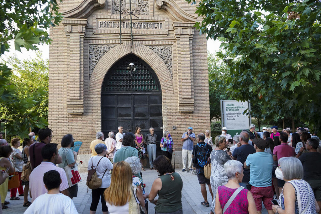 Granada rinde homenaje a la resistencia antifranquista