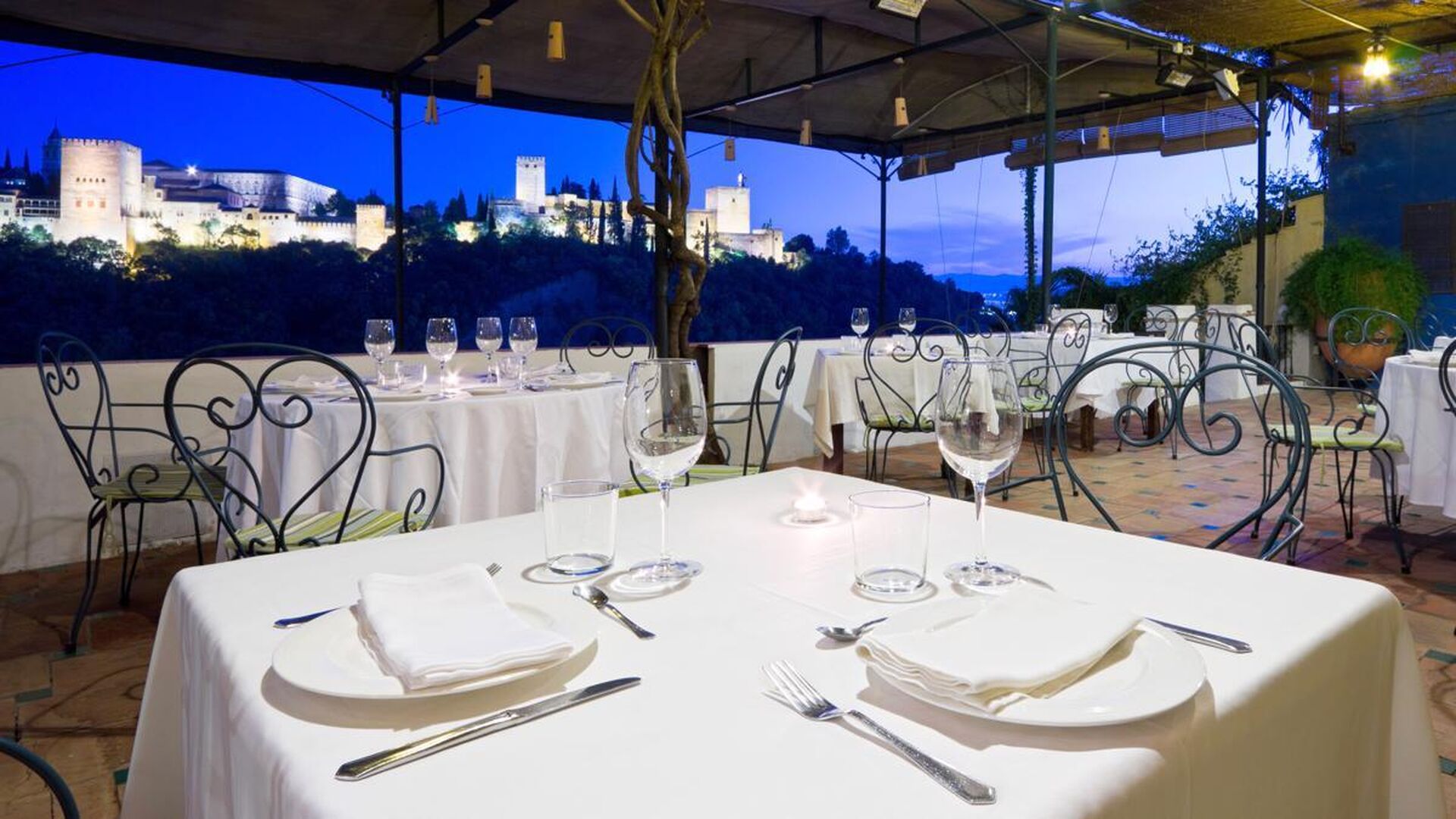 Los 15 restaurantes de moda en Granada seg&uacute;n la revista 'Elle'