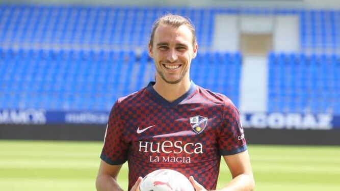 Ignasi Miquel jugó la pasada campaña en el Huesca