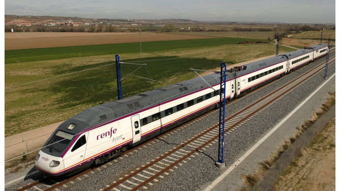 Renfe inicia el servicio de la tercera frecuencia diaria Avant entre Granada y Málaga a partir del 5 de agosto