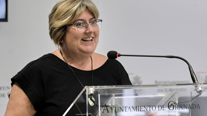 Ana Muñoz, alcaldesa en funciones.