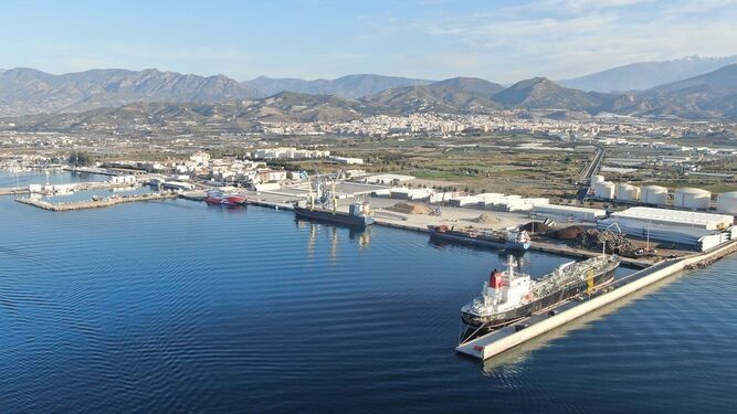 La línea marítima entre Motril y Melilla mueve cerca de 6.000 toneladas de mercancías desde el inicio de la OPE