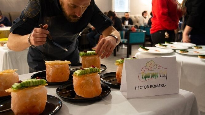 El chef Héctor Romero en la Gala Esparrago Chef de 2019