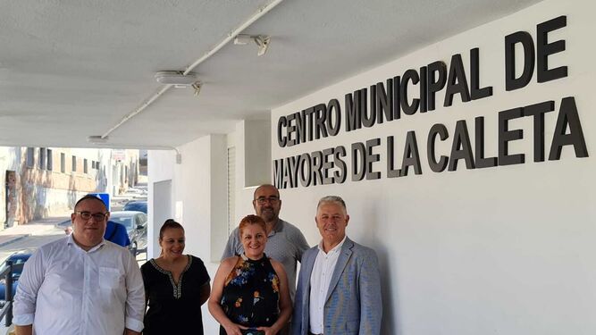 La Diputación de Granada invierte casi 90.000 euros en la reforma del Centro de Mayores de La Caleta, en Salobreña