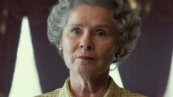 Imelda Staunton como la reina británica en su vejez en la sexta temporada de 'The Crown' próxima a estrenarse