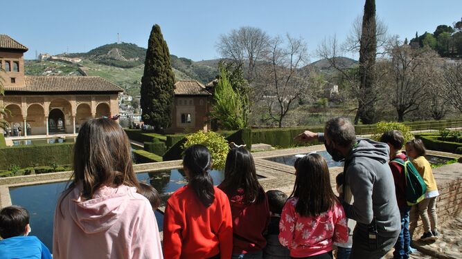 La Alhambra abre el plazo de solicitud de las actividades dirigidas a la comunidad educativa