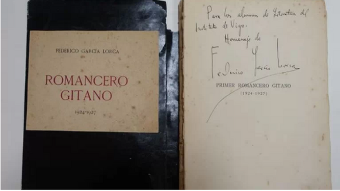 Un joven descubre un ejemplar antiguo del 'Romancero Gitano' dedicado por García Lorca