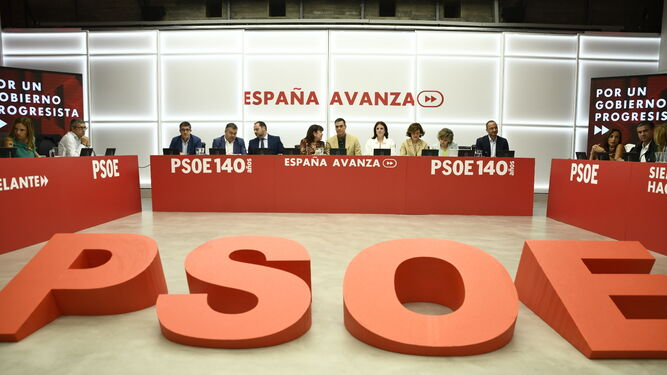La Ejecutiva federal del PSOE reunida en una cita ordinaria.