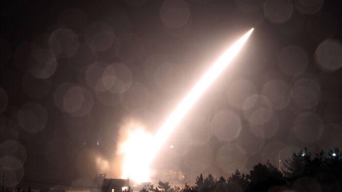Lanzamiento de un misil desde Corea del Sur.