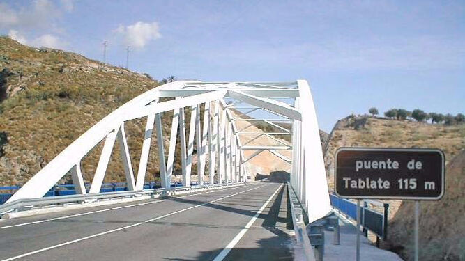 Acceso a la Alpujarra de Granada por el Puente de Tablate