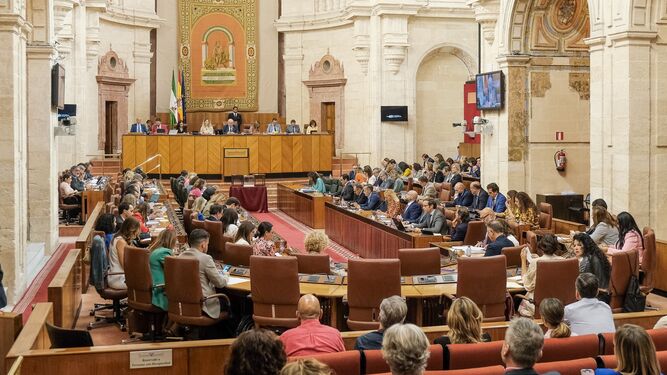 Pleno en el Parlamento andaluz