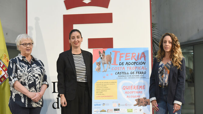Diputación recupera la Feria de Adopción de Mascotas en la Costa de Granada