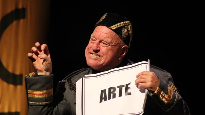 Leo Bassi caricaturiza al fascismo en cierre del Teatro del Humor de Santa Fe